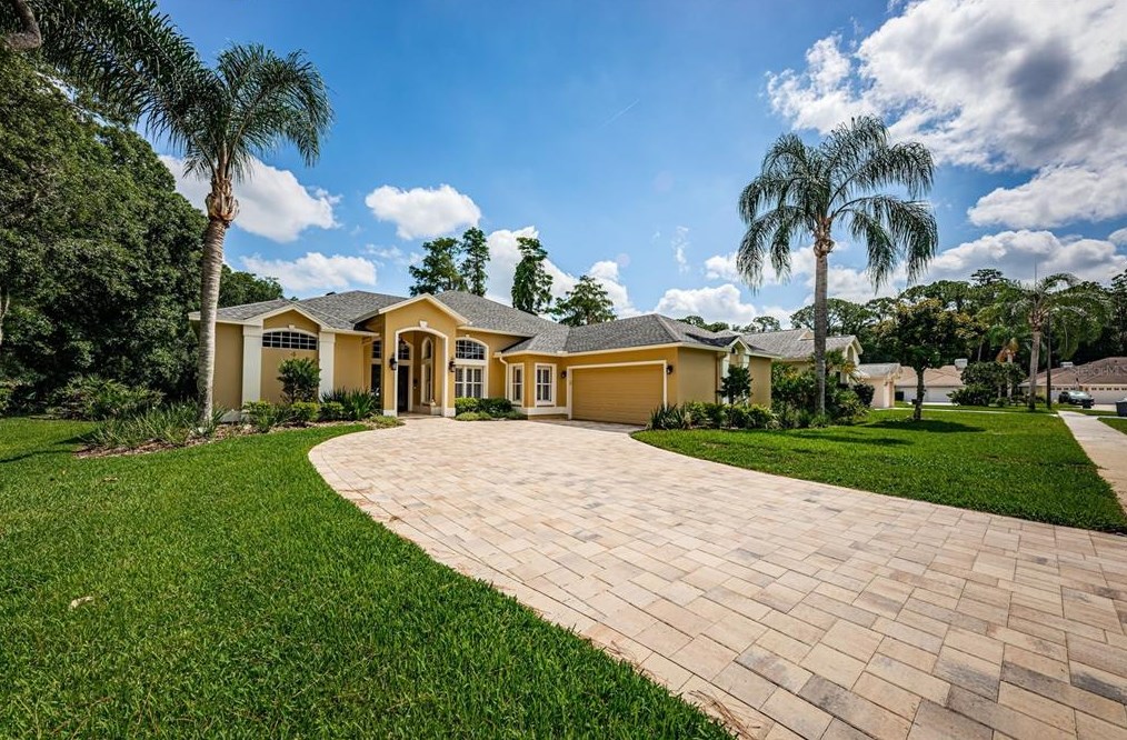 5173 Hunters Dr, Oldsmar, FL 34677