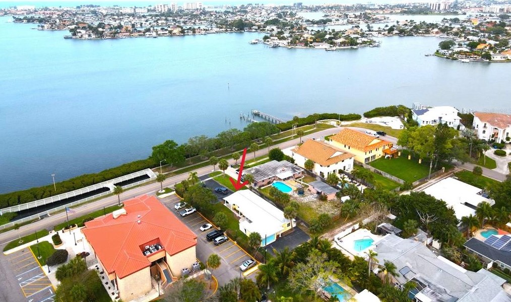 7057 Sunset Dr S #2, Saint Petersburg, FL 33707