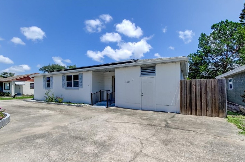 5021 46th Ave, Saint Petersburg, FL 33709-3803