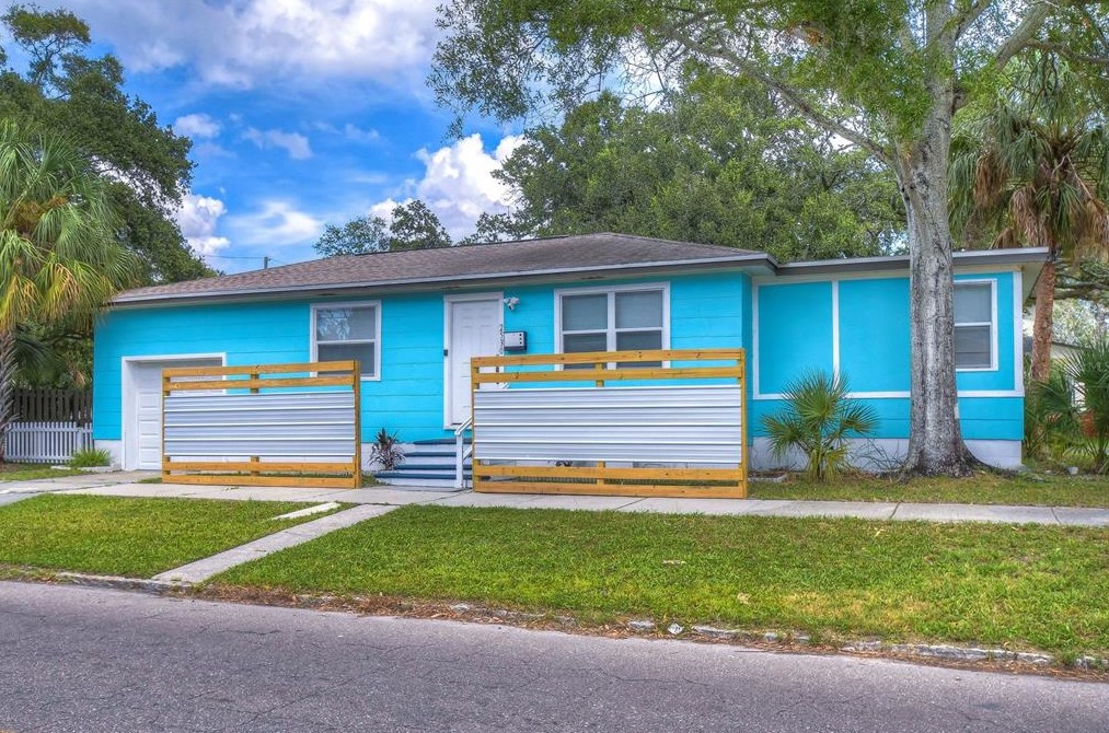 2530 7th St, Saint Petersburg, FL 33704-3308
