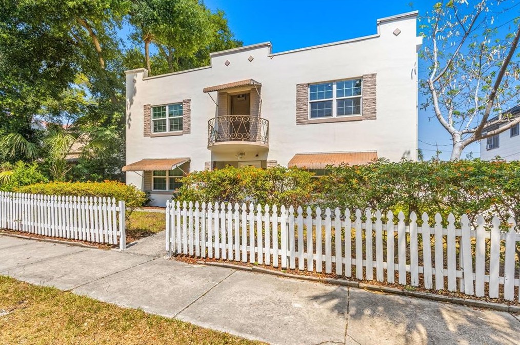 801 Grove St N #1, Saint Petersburg, FL 33701