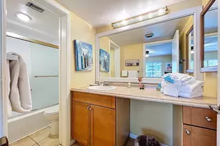 7532 Bayshore Dr, Treasure Island, FL 33706 - Photo 20