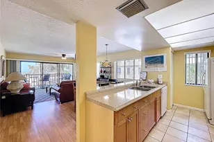 7532 Bayshore Dr, Treasure Island, FL 33706 - Photo 28