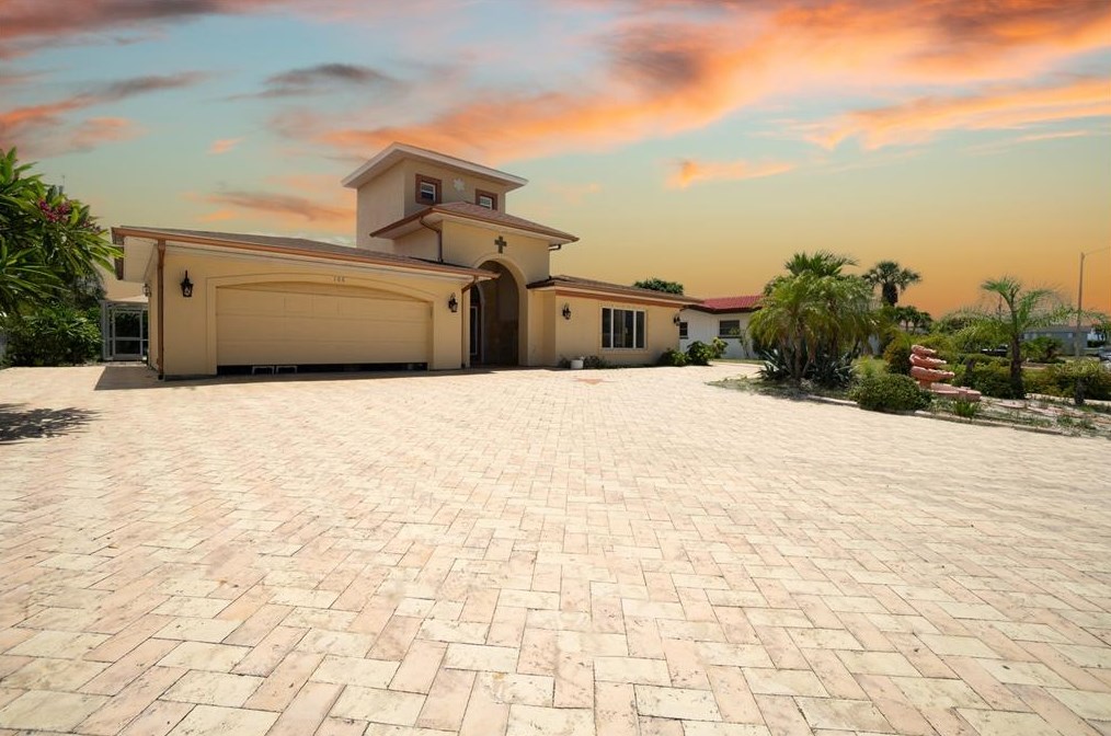 108 24th St, Belleair Beach, FL 33786