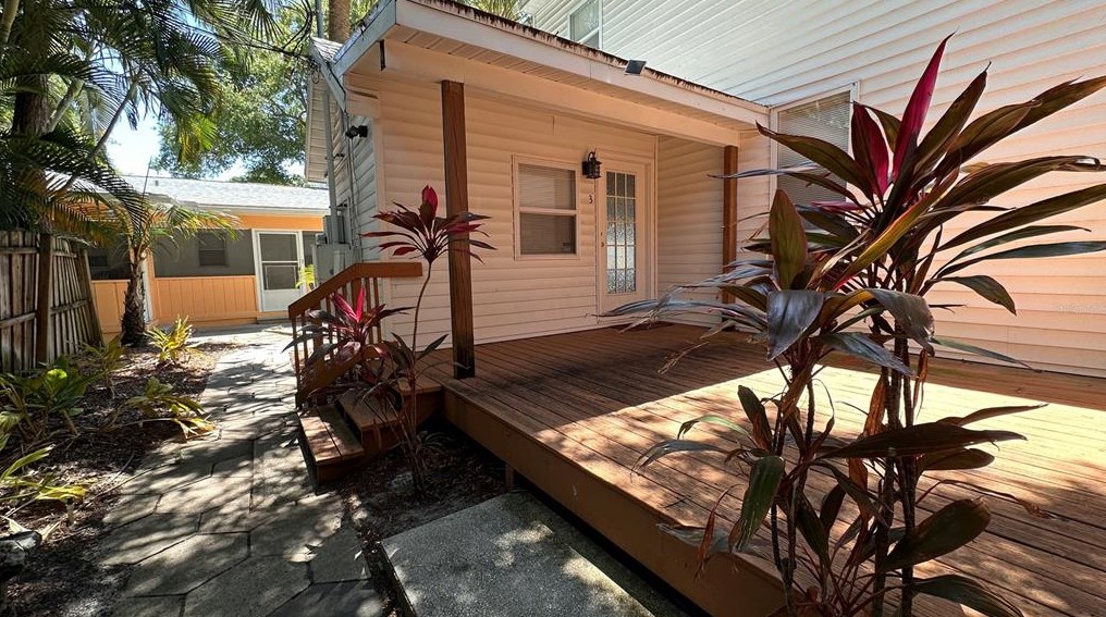 255 6th Ave N #3, Saint Petersburg, FL 33701