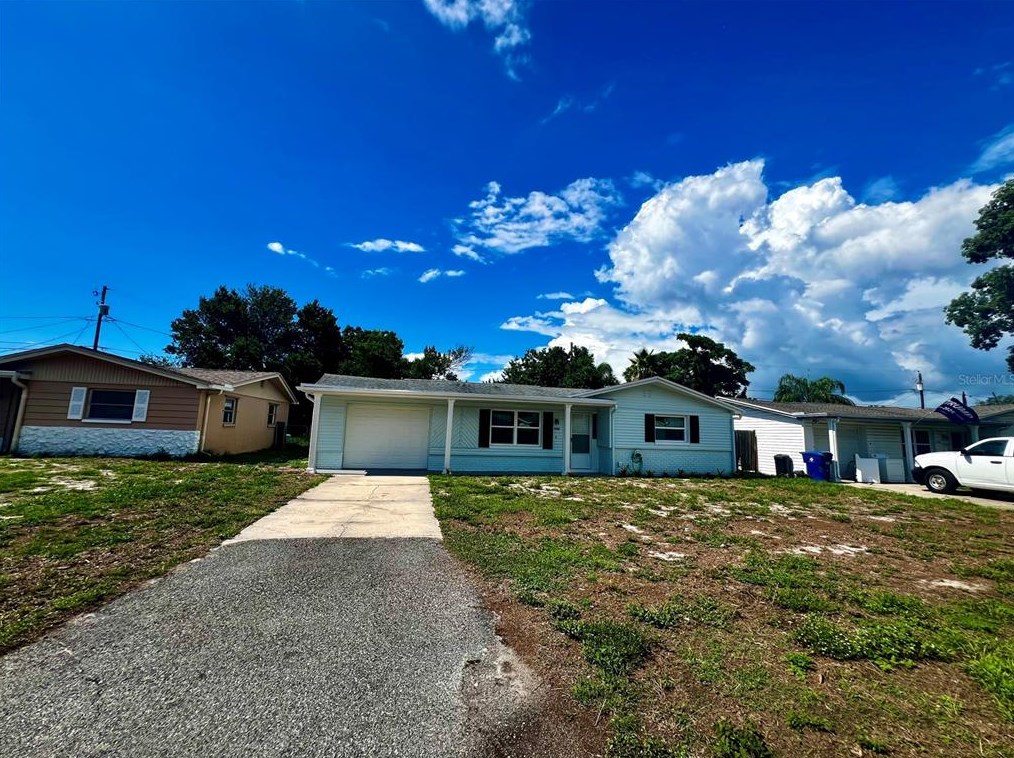 4313 Newgate Ave, Tarpon Springs, FL 34691