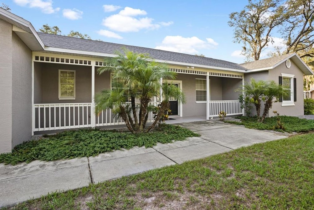 10283 Lakeview Dr, New Port Richey, FL 34654-3527