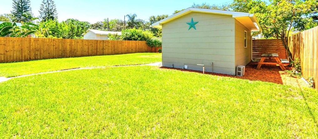 4320 3 Ave, Saint Petersburg FL  33711-1129 exterior