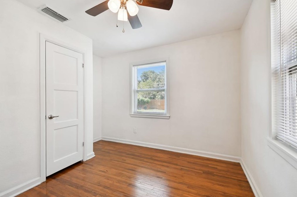4320 3 Ave, Saint Petersburg FL  33711-1129 exterior