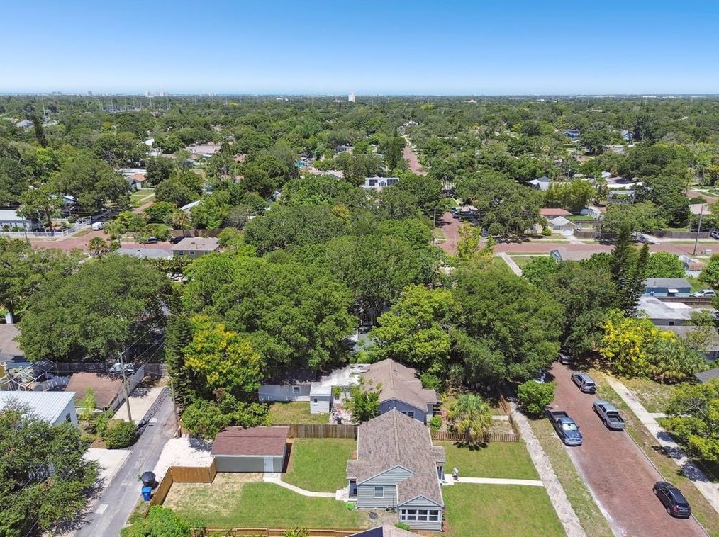 4320 3 Ave, Saint Petersburg FL  33711-1129 exterior