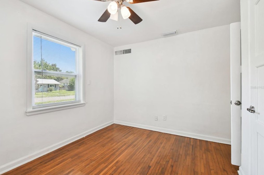 4320 3 Ave, Saint Petersburg FL  33711-1129 exterior