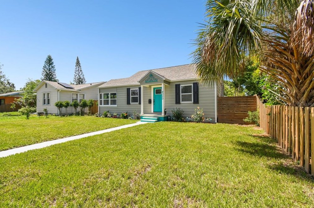 4320 3 Ave, Saint Petersburg FL  33711-1129 exterior