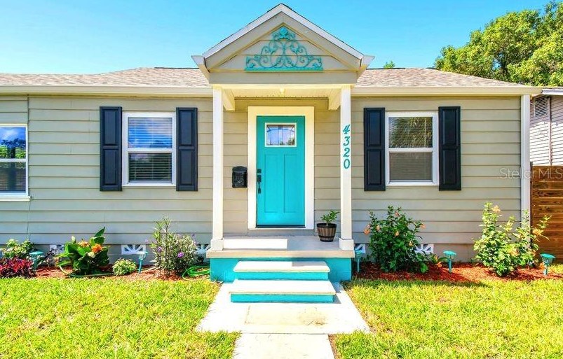 4320 3 Ave, Saint Petersburg FL  33711-1129 exterior