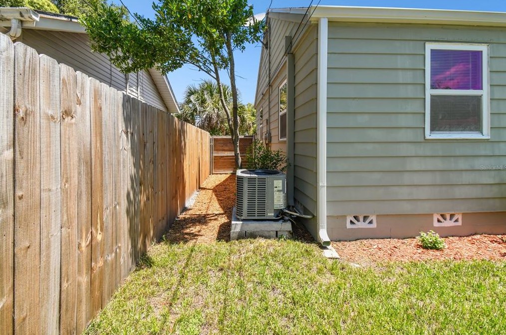 4320 3 Ave, Saint Petersburg FL  33711-1129 exterior