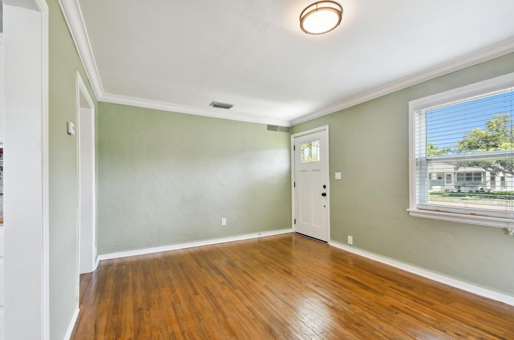 4320 3 Ave, Saint Petersburg FL  33711-1129 exterior