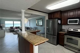 1270 Gulf Blvd, Clearwater Beach, FL 33767 - Photo 8