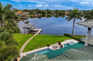 420 Coffee Pot Riviera NE, Saint Petersburg, FL 33704 - Photo 4