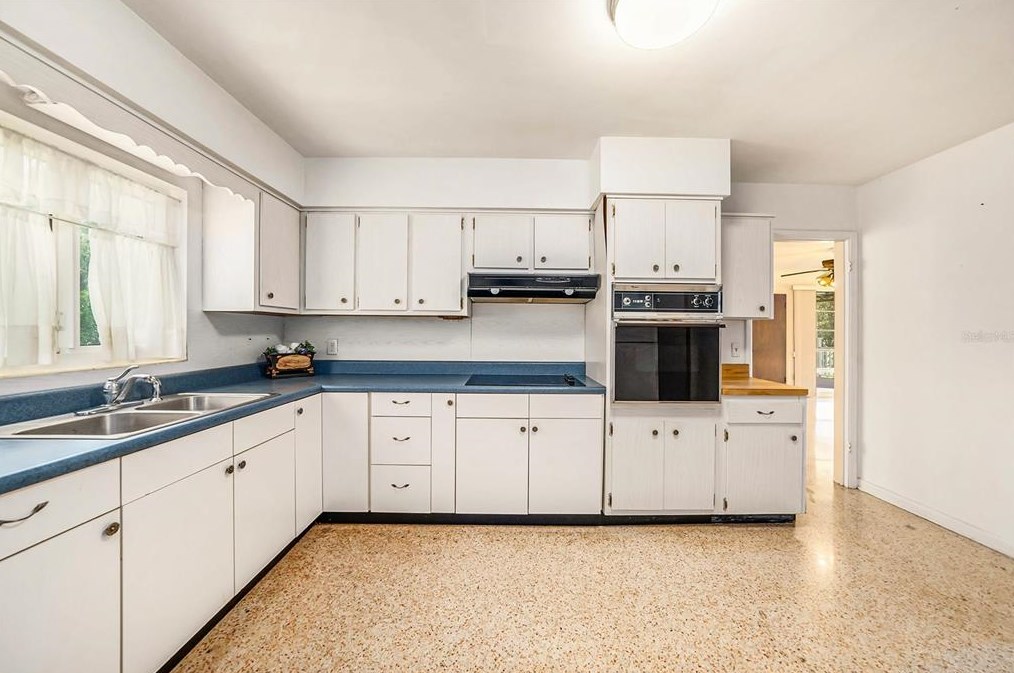 901 Palm Blvd, Dunedin, FL 34698