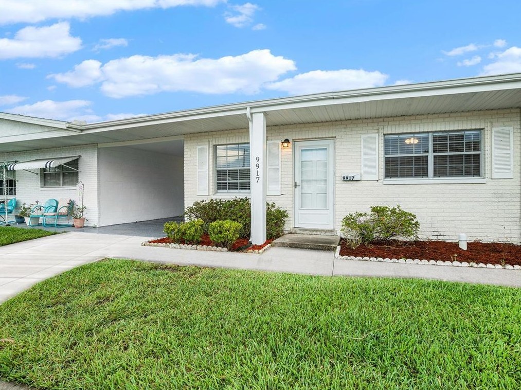 9917 Daffodil Street N, Pinellas Park, FL 33782
