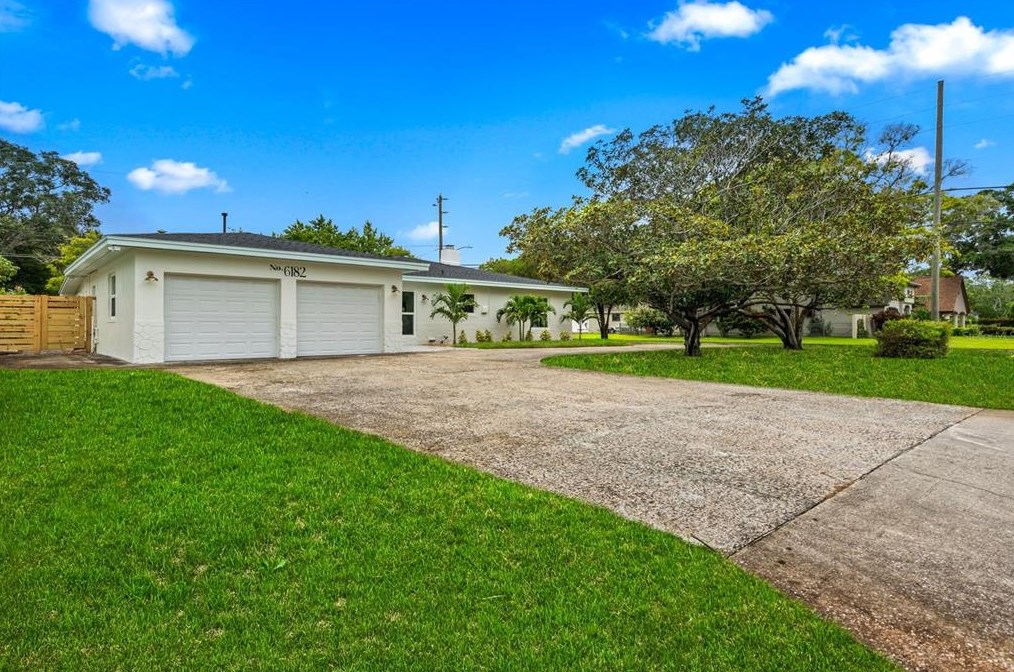 6182 2nd Ave, Saint Petersburg, FL 33707-1502