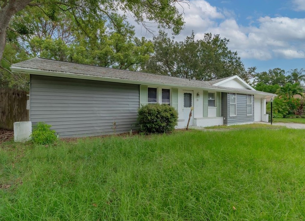 11 Valencia Cir, Safety Harbor, FL 34695-4947