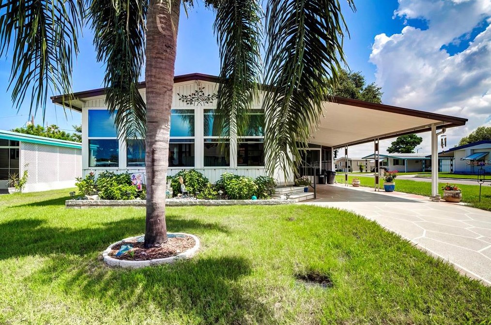 4755 Burney Dr, Tarpon Springs, FL 34690
