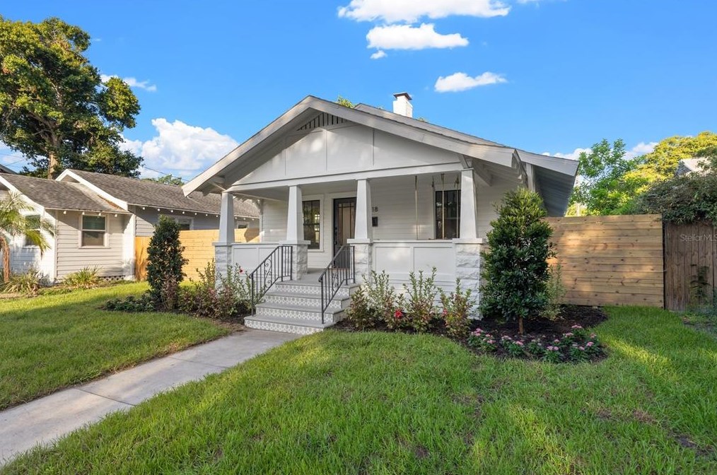 718 14th St, Saint Petersburg, FL 33705-1343