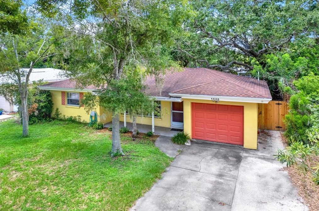 1450 San Charles Dr, Dunedin, FL 34698