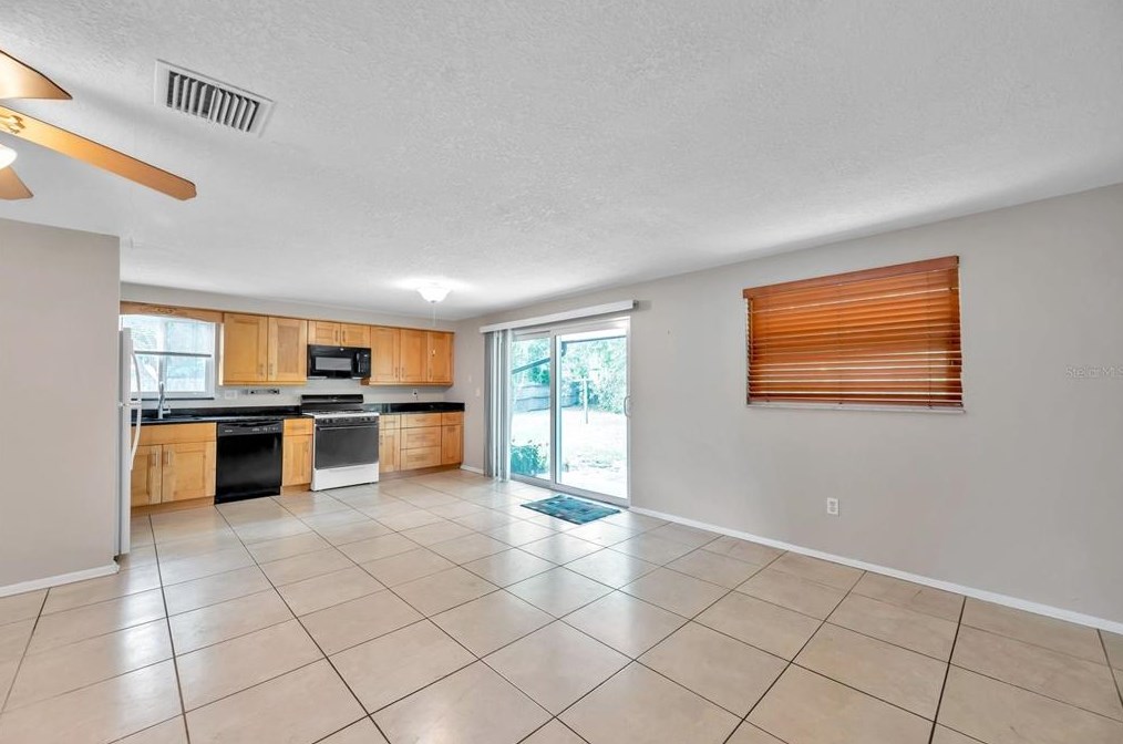 2223 Fulton Way, Largo, FL 33774-1516
