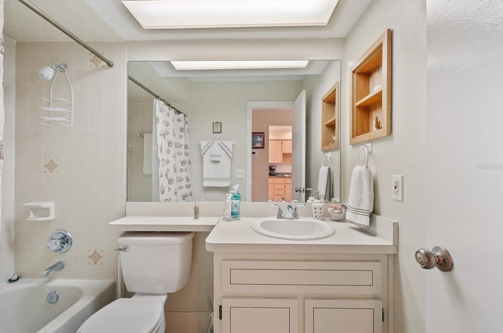 7931 Radcliffe Cir, Port Richey FL 34668-5936 exterior