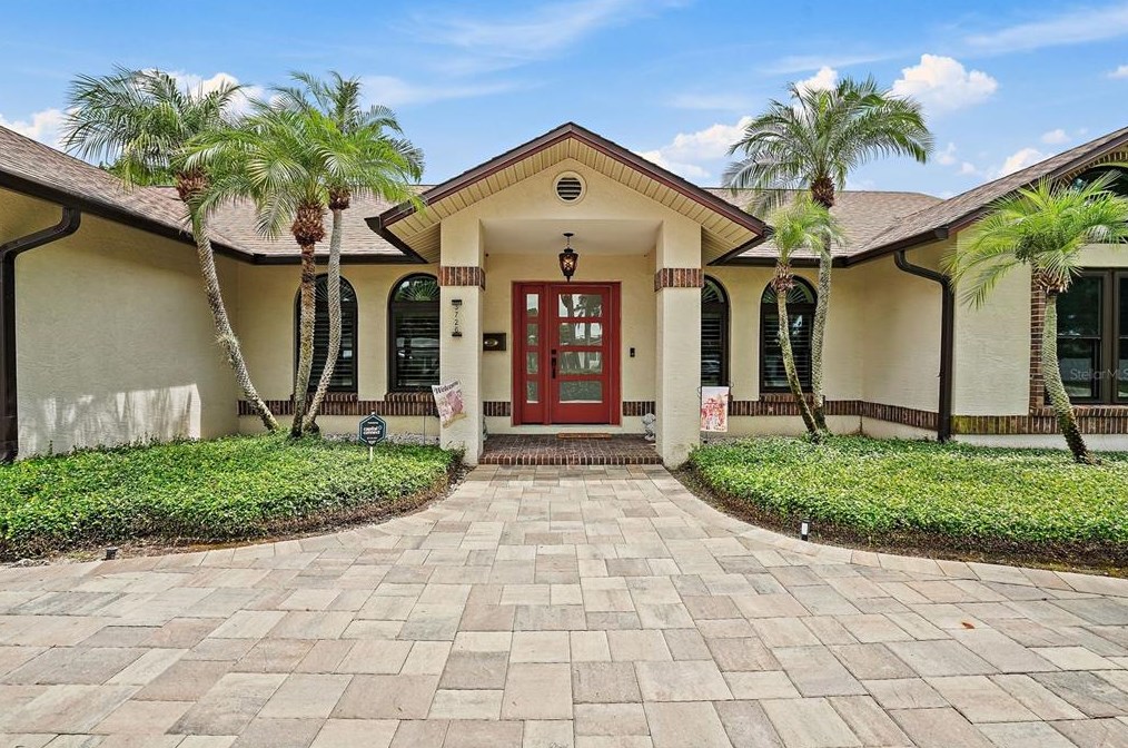 3726 17th Ave, Saint Petersburg FL  33711-2502 exterior