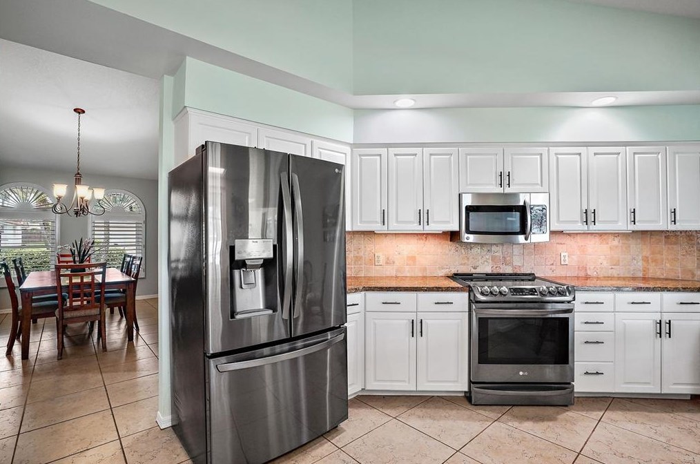 3726 17th Ave, Saint Petersburg FL  33711-2502 exterior