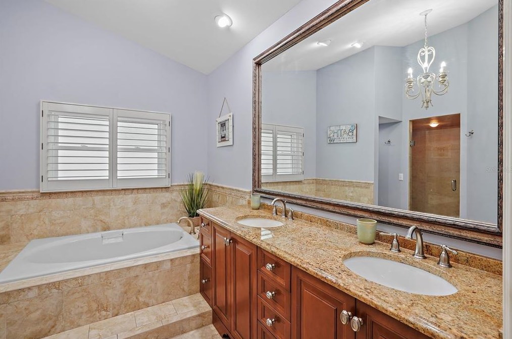 3726 17th Ave, Saint Petersburg FL  33711-2502 exterior