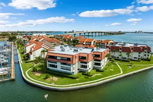 138 1st St E, Saint Petersburg, FL 33715 - Photo 34