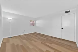 138 1st St E, Saint Petersburg, FL 33715 - Photo 58