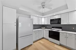 138 1st St E, Saint Petersburg, FL 33715 - Photo 28