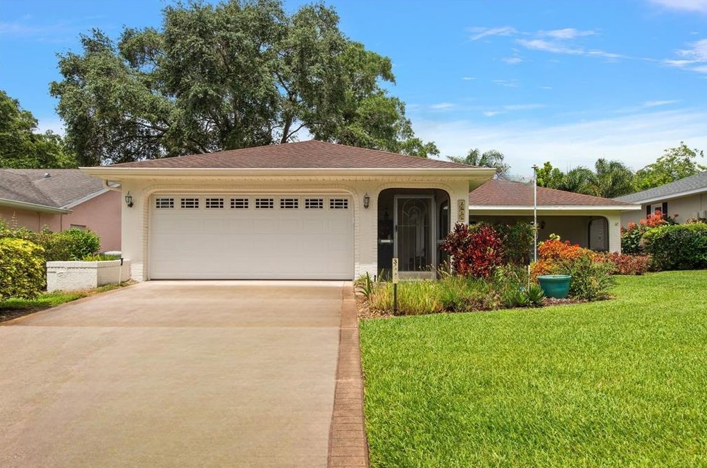 3461 Stirling Rd, Palm Harbor, FL 34684