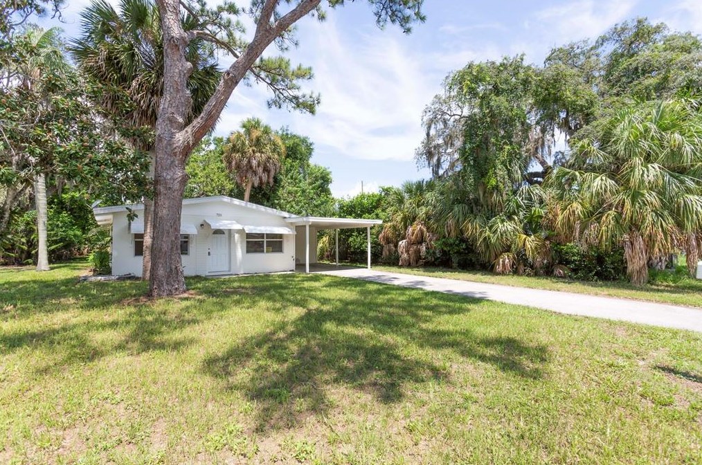7211 Astor Dr, New Port Richey, FL 34652