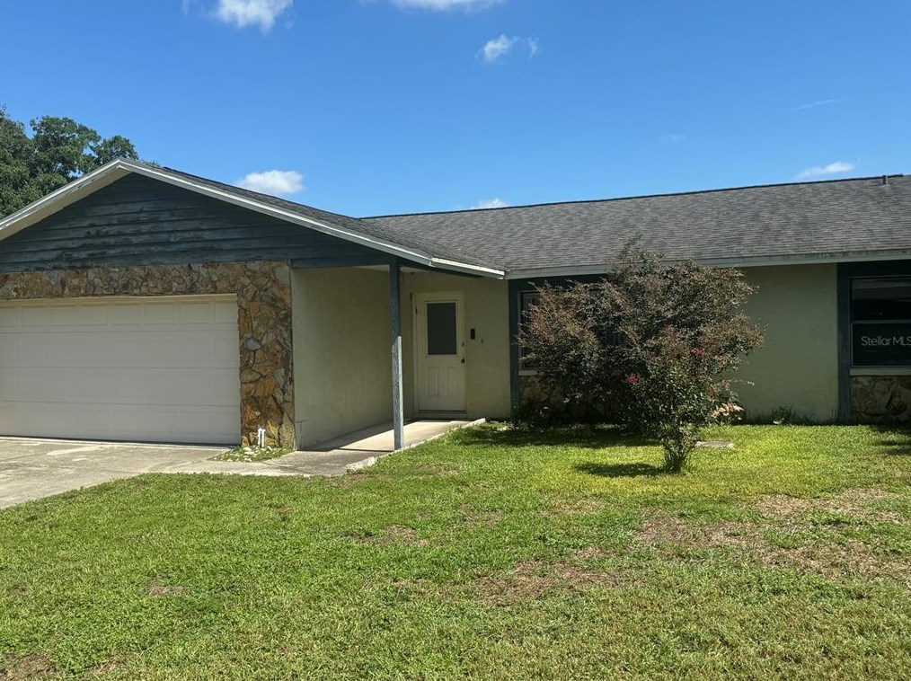 18614 San Rio Cir, Lutz, FL 33549