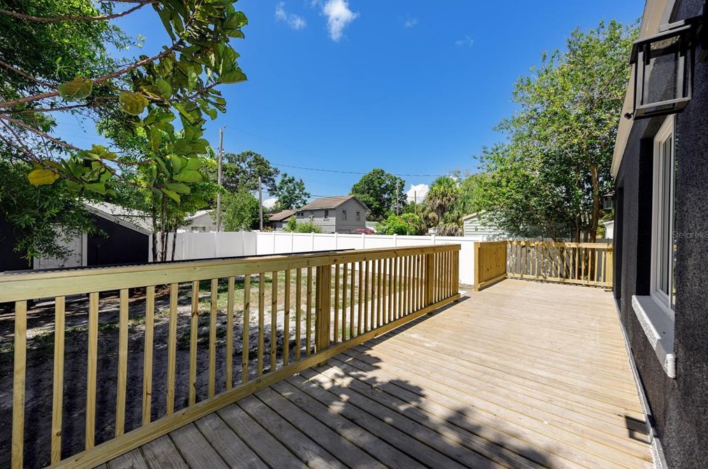 4134 2nd Ave, Saint Petersburg FL  33711-1104 exterior