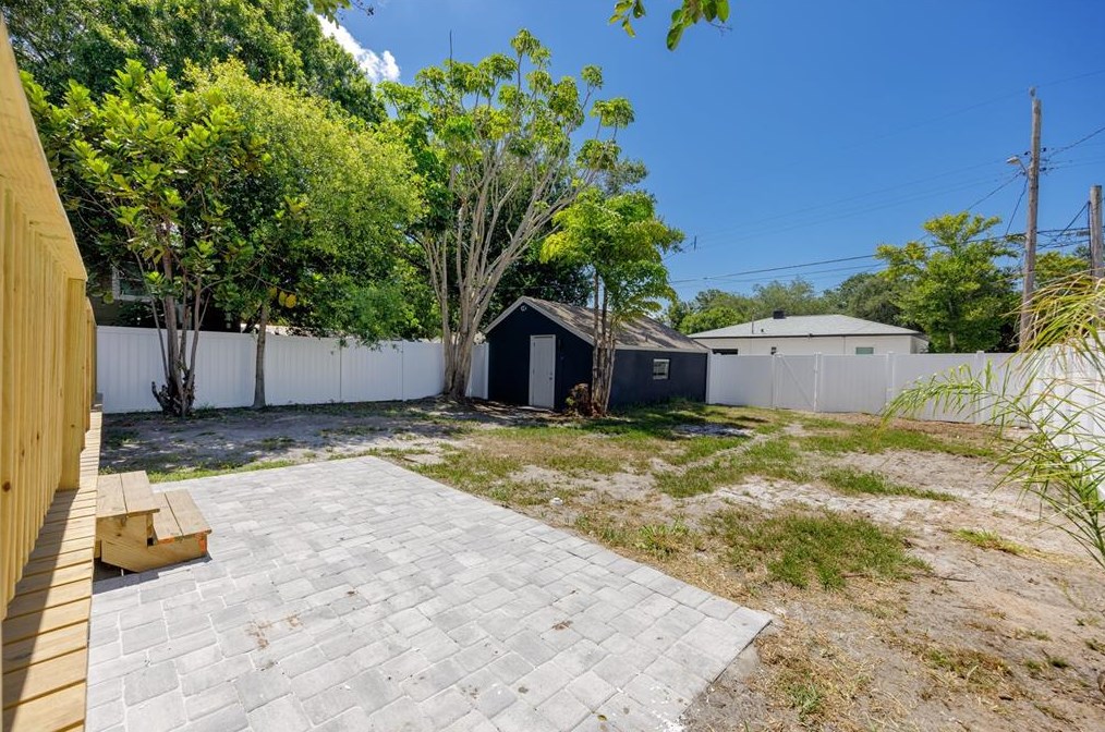 4134 2nd Ave, Saint Petersburg FL  33711-1104 exterior