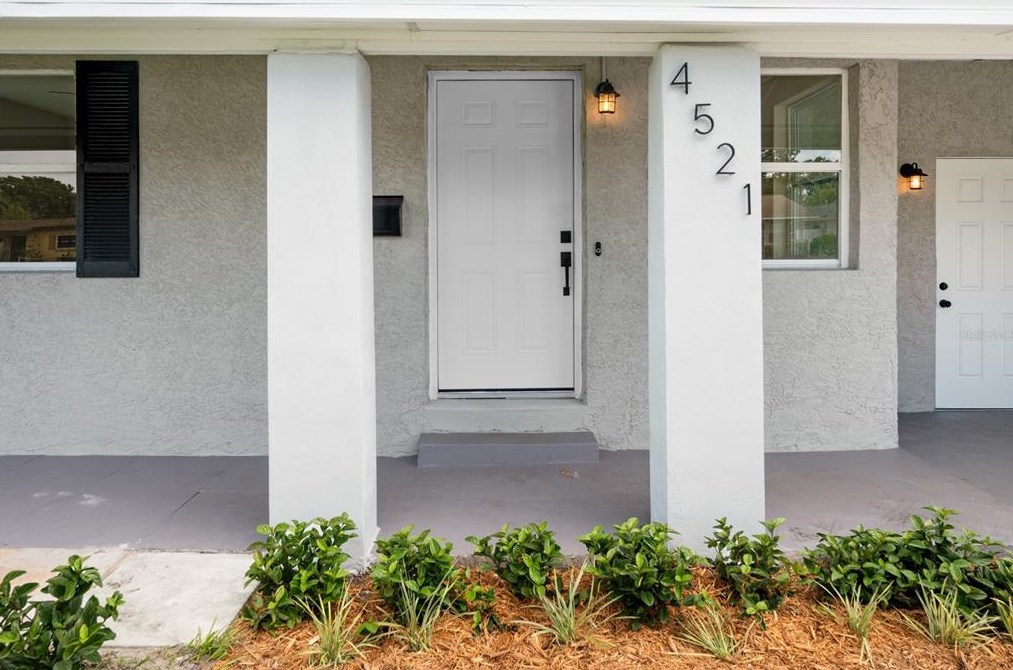 4521 9th Ave, Saint Petersburg, FL 33711-1911
