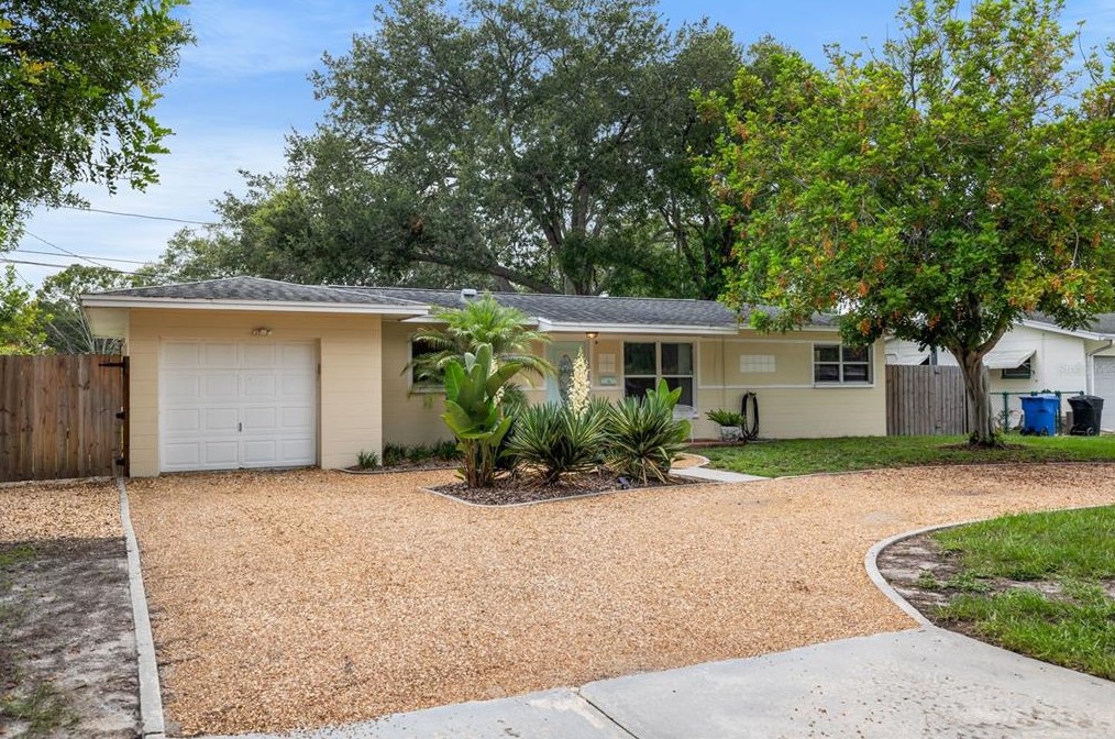 7290 17th St, Saint Petersburg, FL 33702-4902