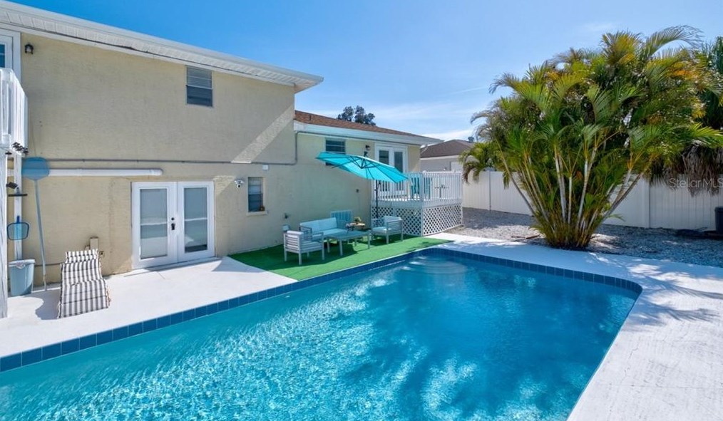 8517 43rd Ave W, Bradenton, FL 34209