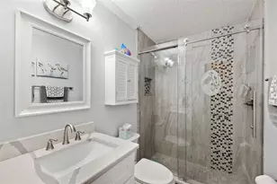 5257 Beach Dr SE, Saint Petersburg, FL 33705 - Photo 18