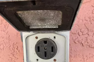 8665 Mockingbird Ln, Seminole, FL 33777 - Photo 10