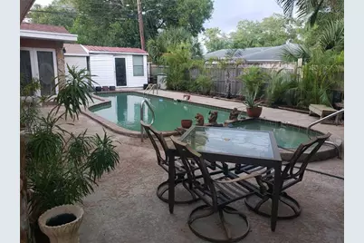 8665 Mockingbird Lane, Seminole, FL 33777 - Photo 2