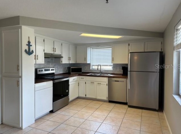 1243 Maybury Dr, Tarpon Springs, FL 34691