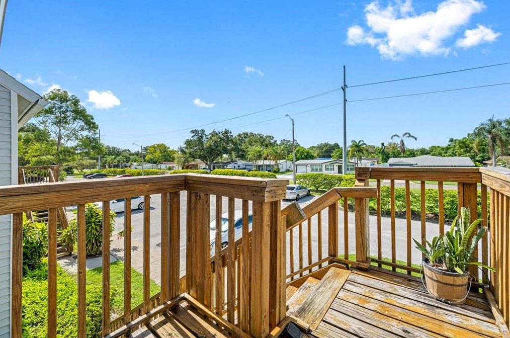 5653 67th Ave N #221, Pinellas Park, FL 33781