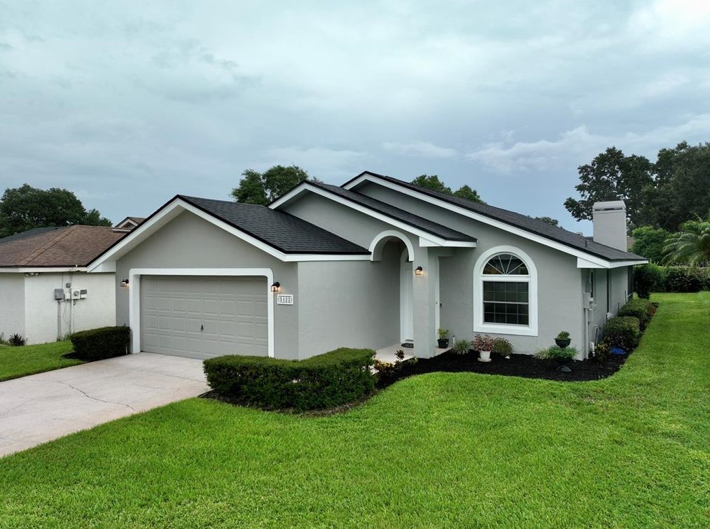 1422 Grand Cayman Cir, Winter Haven, FL 33884